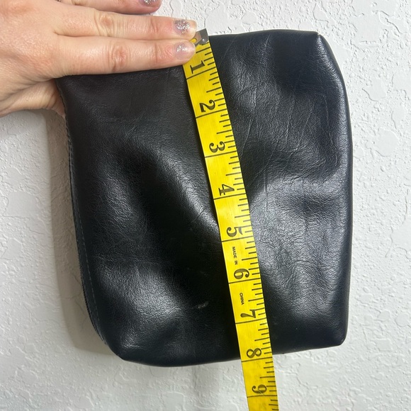 Vintage Cadillac Logo, Black Leather, Zipper, Belt Clip, Bag, Pouch, lined faux - Picture 2 of 11